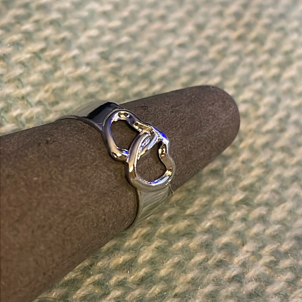 Double Heart NWOT Silver Tone Toe Ring